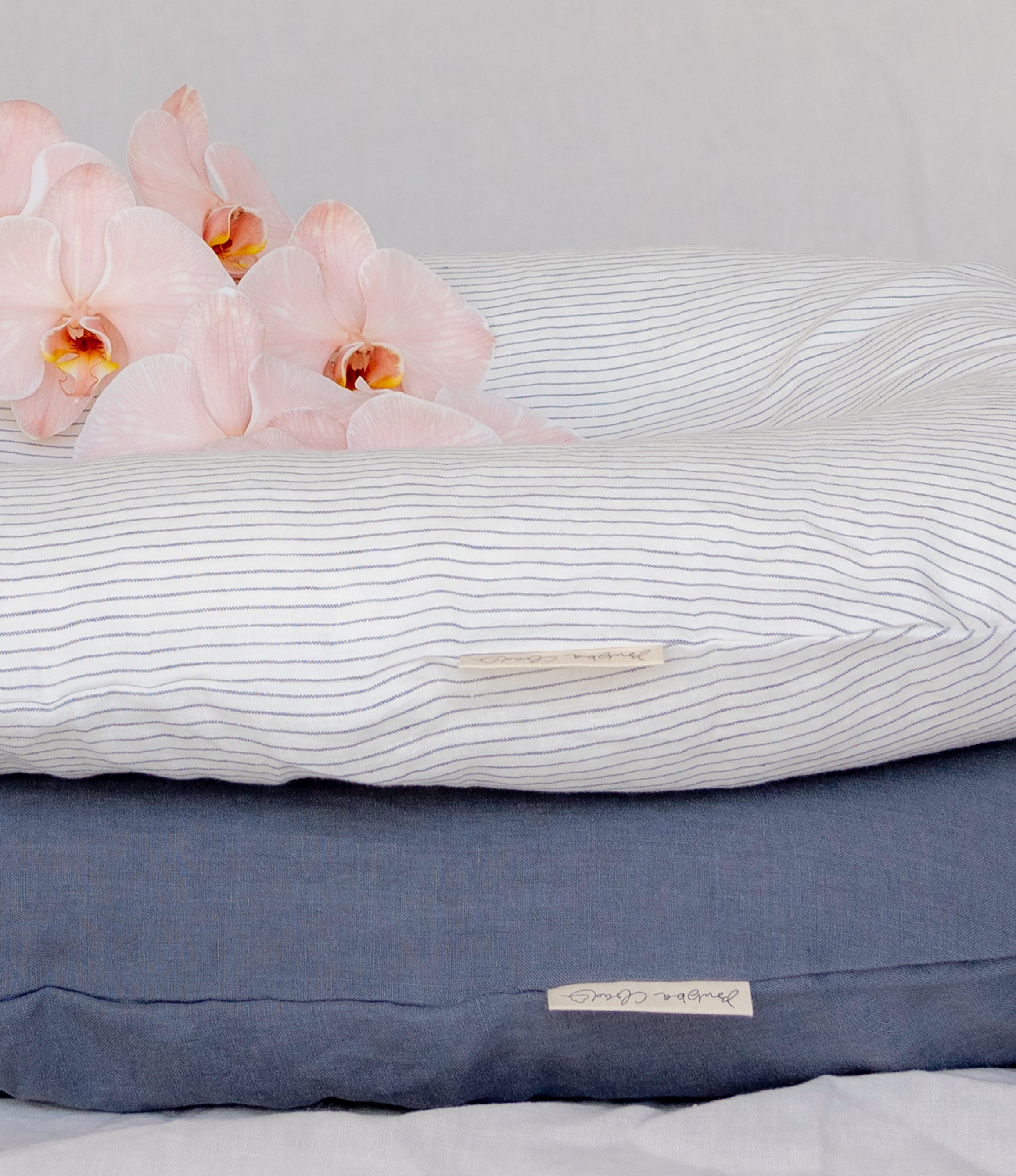 Bubba Cloud Organic Baby Lounger Pinstripe Linen